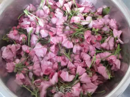 Make Salted cherry blossoms step 0