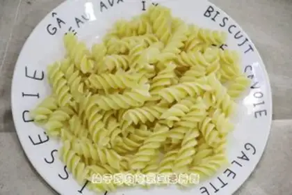 Make Spaghetti step 1