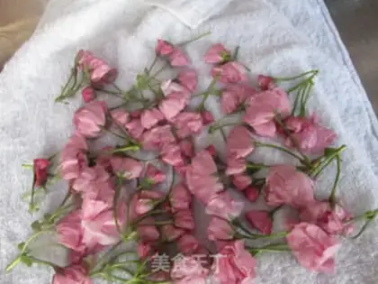 Make Salted cherry blossoms step 1
