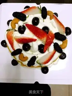 Make Strawberry blueberry fruitcake step 1