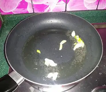 Make Japanese salad sauce and fish step 4