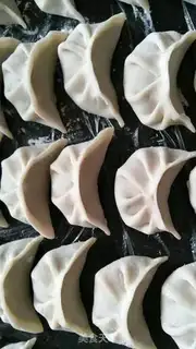 Make Wild pickle pork dumplings step 13