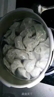 Make Wild pickle pork dumplings step 14