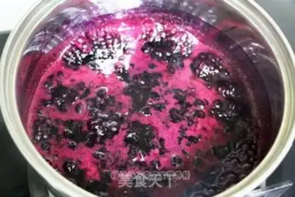 Make Blueberry jam step 5