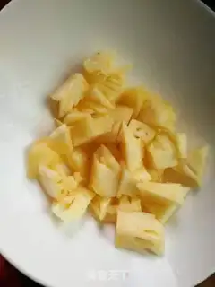 Make Pineapple ribs step 1