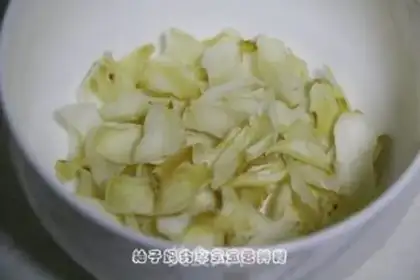Make Lily