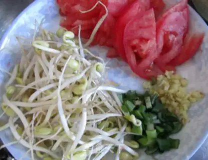 Make Pork egg soup step 2