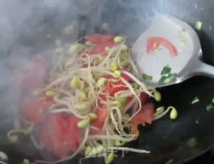 Make Pork egg soup step 4