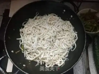 Make Shanxi meat noodles step 9
