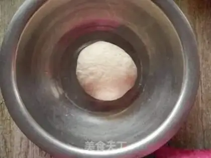 Make Piggy buns step 1