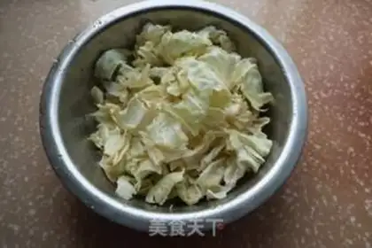 Make Sesame peppers and cabbage step 0