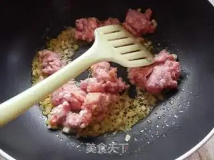 Make Piggy buns step 6