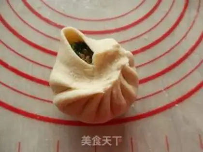 Make Piggy buns step 11
