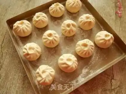 Make Piggy buns step 12
