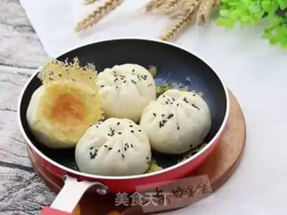 Make Piggy buns step 15