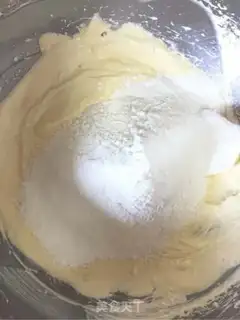 Make A pound cake of clot nuts step 7