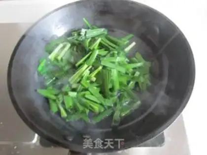 Make Scrambled eggs step 3