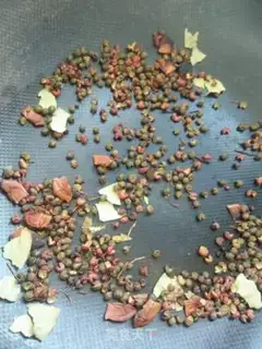Make Onion chili sauce step 1
