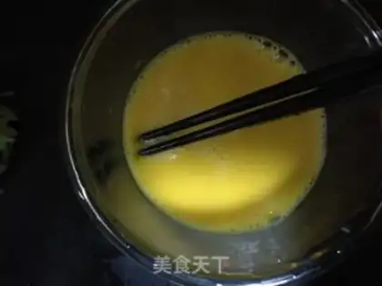 Make The eggs step 1