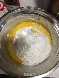 Make Strawberry sauce for a donut step 1