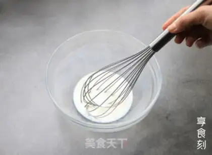 Make Tomato cake step 1