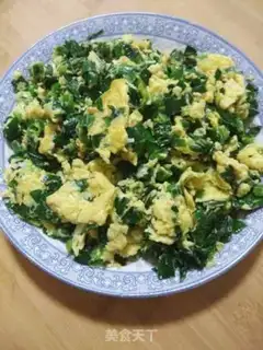 Make Garlic fried goose eggs step 2