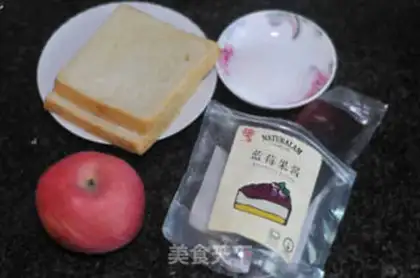 Make Apple roses, toast box step 0