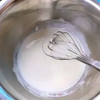 Make Strawberry cream rolls step 0