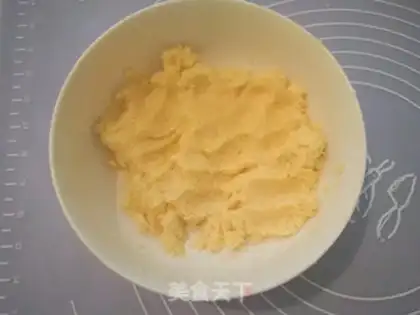 Make Coconut flower bread step 3