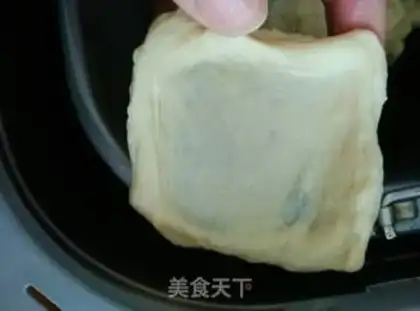 Make ♪ On the bottom of the honey bread ♪ step 3