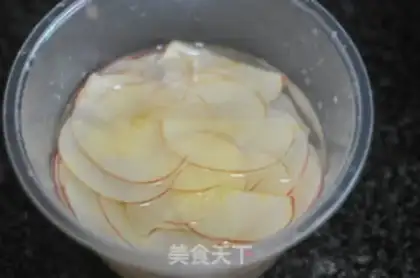 Make Apple roses, toast box step 7