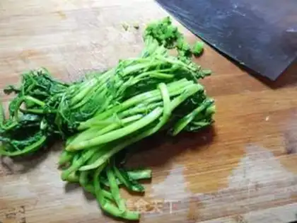 Make Black-mucked celery eggs step 2