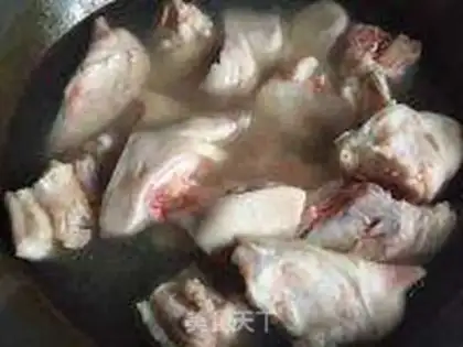 Make Bean hoof soup step 1