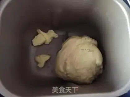 Make Rose bread step 2