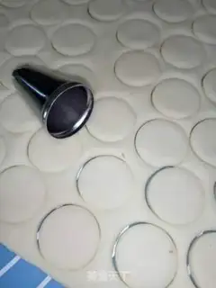 Make Elbow frog buns step 8