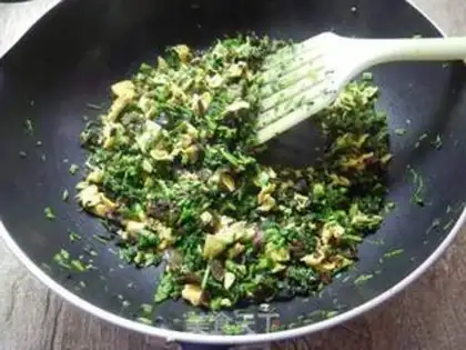 Make Black-mucked celery eggs step 7