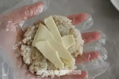 Make Cheese omelet step 1