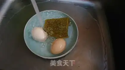 Make Eggs step 1
