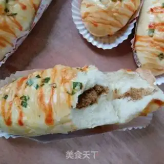 Make Meat pine cheese salad bread step 15