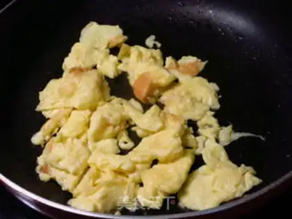 Make Mulberry fried eggs step 0
