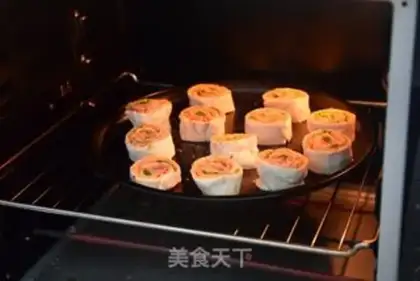 Make Cheese ham roll step 5