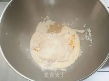 Make Japanese milk rolls step 2
