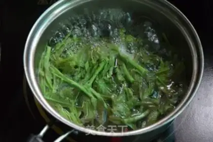 Make Fried eggs step 1