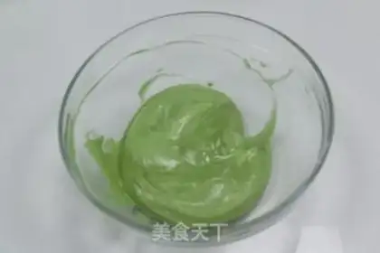 Make Double-colour tea cake rolls step 7