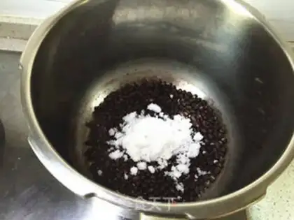 Make Yogurt-beans bread step 2