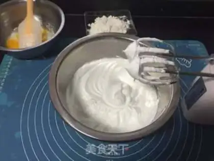 Make Fruit cream cake step 1