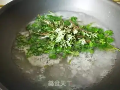 Make Small dots of coconut rice step 1