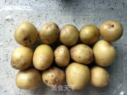 Make Porridge salt, potatoes step 0