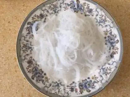 Make Garlic fan steamed shrimp step 1