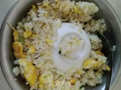 Make Fancy egg fried rice step 2